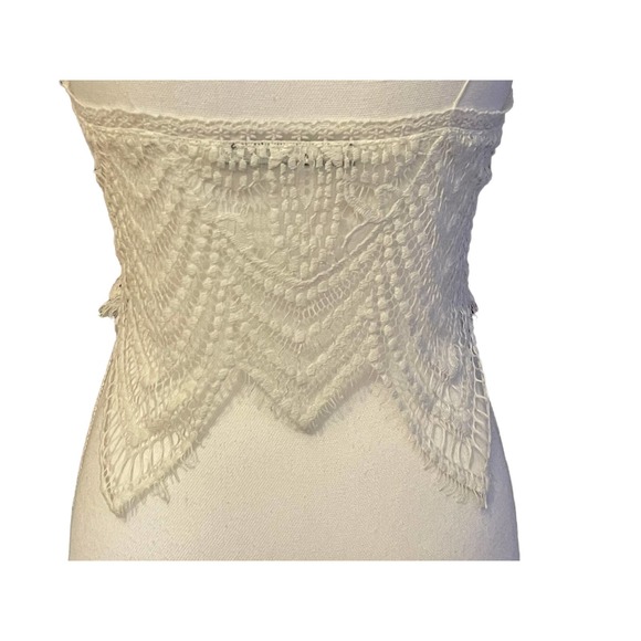 Signature 8 ivory cropped crochet spaghetti strap top size Small - Picture 6 of 13